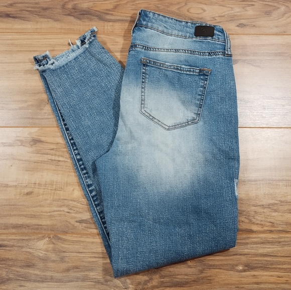 Celebrity Pink Denim - Celebrity Pink ankle skinny (distressed)